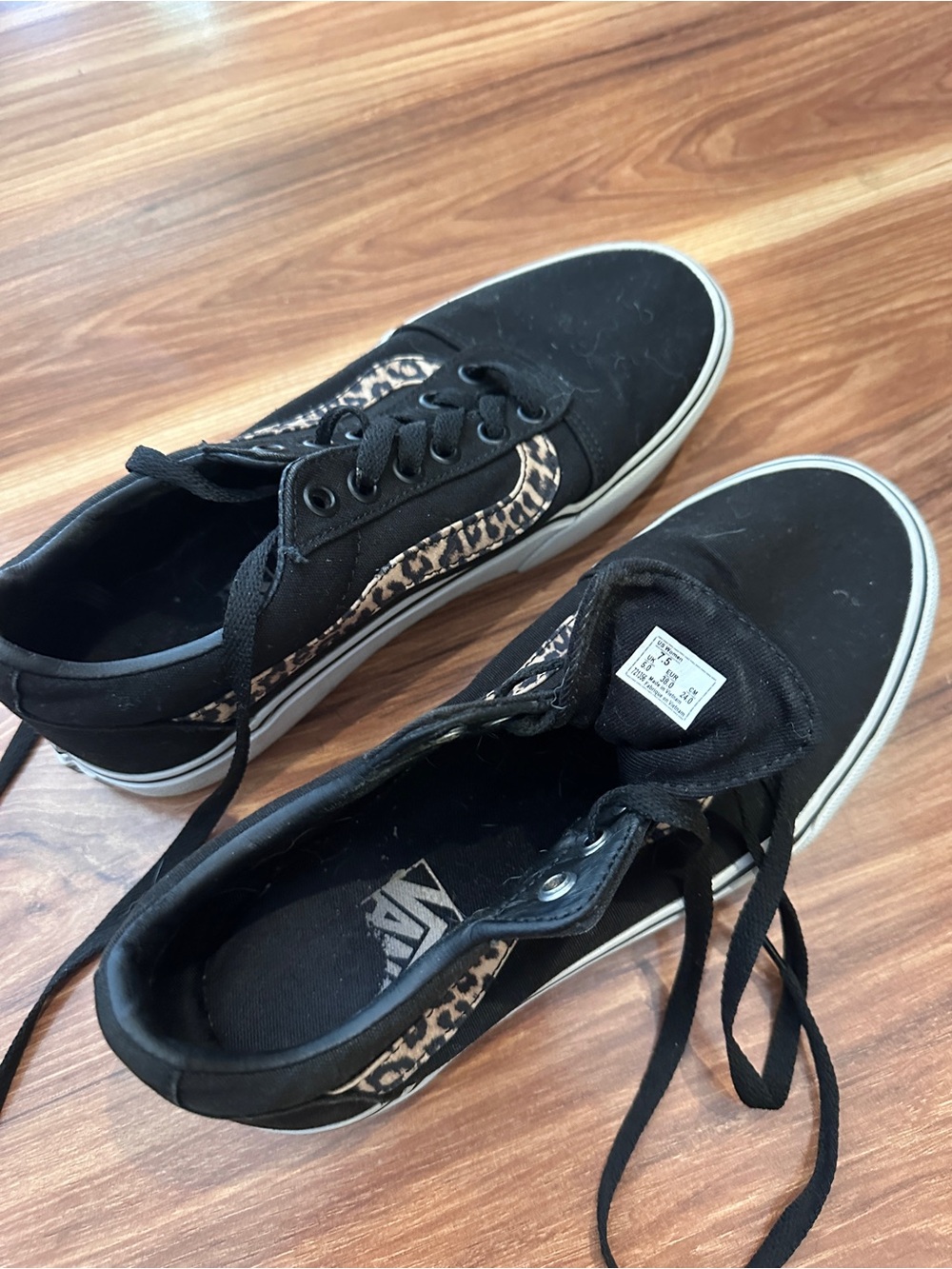 Vans Black Low-Top Sneakers with Leopard Trim